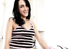 Striptease Vids from the Hottest UK models!