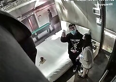 上帝視角偷拍欣賞熱戀情侶開房造愛年輕人玩法激情大長腿翹臀美女屁股被打的通紅互舔嗲叫聲好聽對白清晰上帝