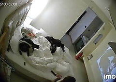 流出樂橙酒店偷拍 本年佳作 別人眼中白月光被捲毛當成母狗通宵達旦的操2