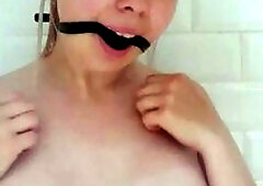 Cute amateur brunette naughty in solo jerking show on camera