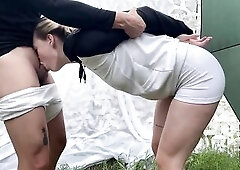 U discover yourself trapped in a meaty pedigree wrestling hold, absolutely infirm and immobilized. The intensity of the hold leaves u vulnerable, but 