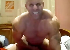 Peter Latz Flexing and Posing and Jacking Off In Bedroom
