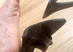 I love those sandals and my recent nail polish