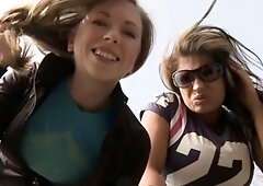 giantess duo