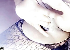 See me cream and squirt on ur throat