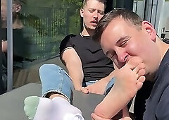 Hot Balcony Worship: Servicing Nicolass Sweaty Soles Under the Sun