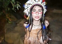 Jenifer Play stars in a scene for adults in the midst of nature, where sensuality, provocation and excitement are mixed in a setting surrounded by tre