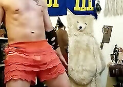 Hot cosplayer needs your cum