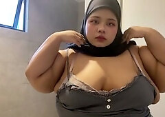 Malaysian, bbw milf, sucking