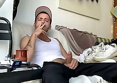 Paja fumando